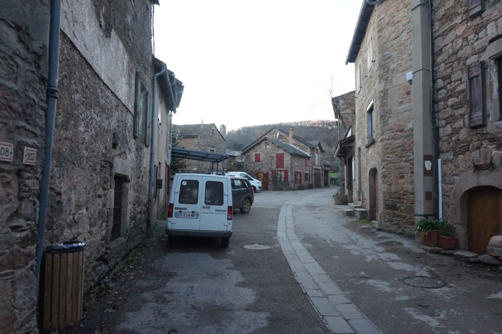 Rue montante Castelnau Pegayrols